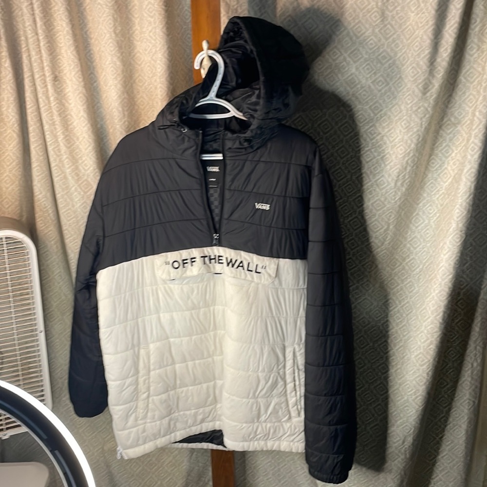 Vans “Off The Wall” pullover hooded ski jacket